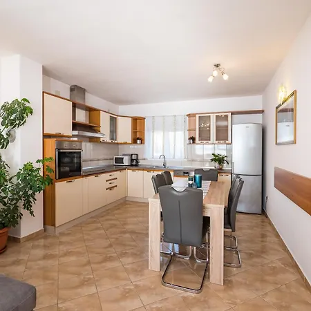 Marina Apartment